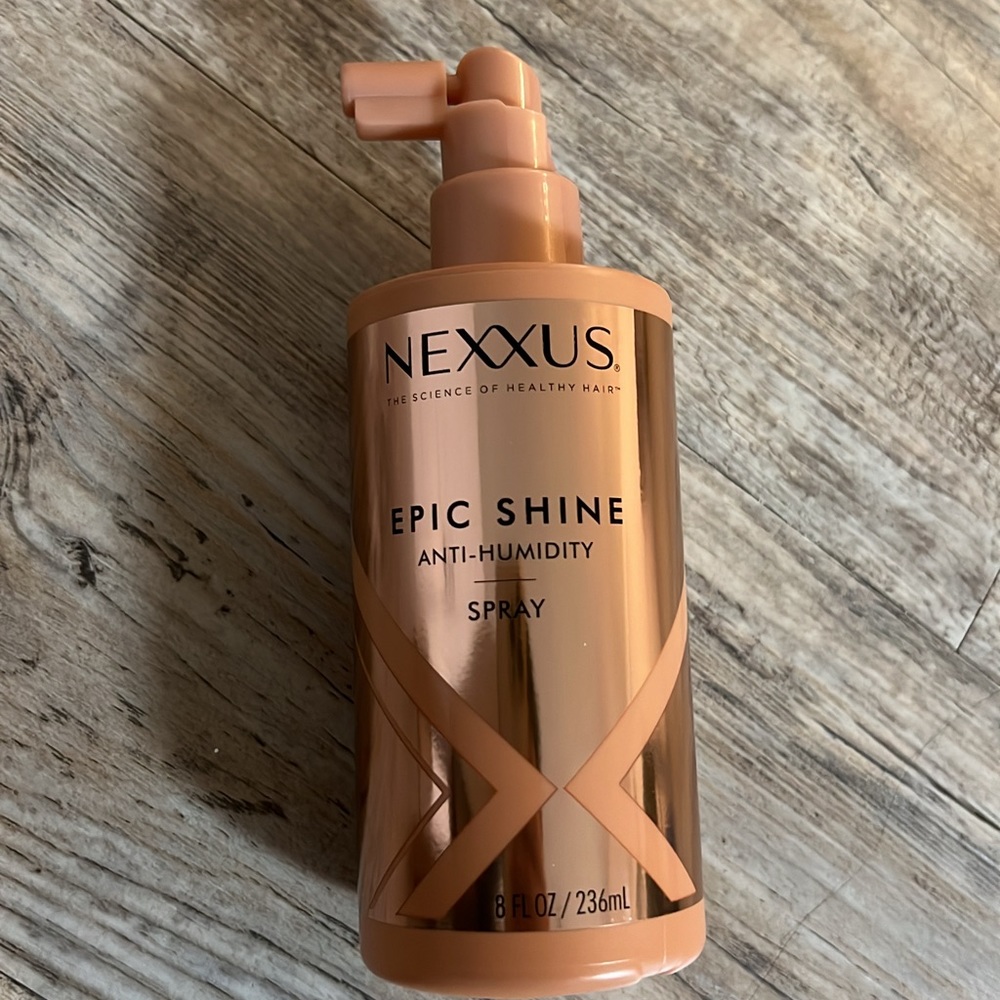Nexxus Epic Shine Anti-Humidity Spray